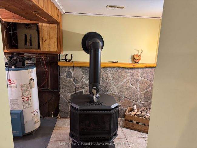 18 Jones Rd, House other with 2 bedrooms, 1 bathrooms and 7 parking in Mckellar ON | Image 24