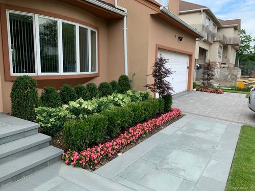 150 Lakeside Dr S, Lawrence, NY, 11559-1721 | Card Image