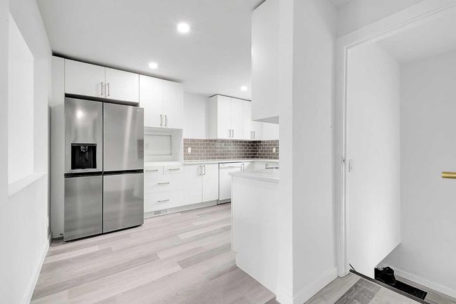 3248 Dovercliffe Rd Se, House other with 5 bedrooms, 2 bathrooms and 2 parking in Calgary AB | Image 7