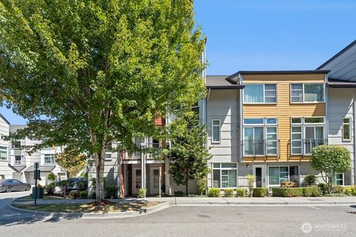 102-15107 Ne 81st Way, Redmond, WA, 98052-6598 | Card Image