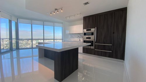 2504-851 Ne 1st Ave, Miami, FL, 33132 | Card Image