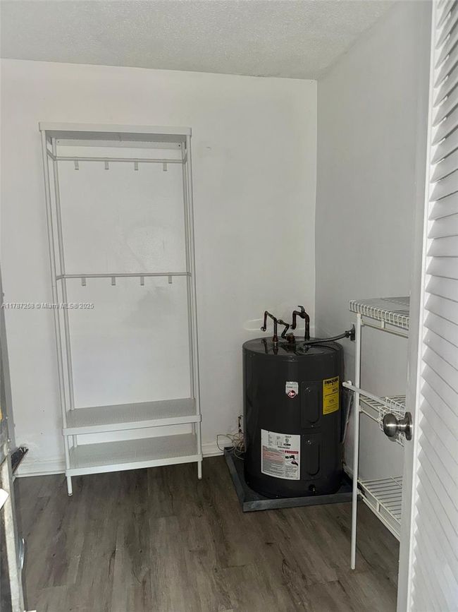 APT-5 - 4441 Sw 32 Nd Ave, Home with 1 bedrooms, 1 bathrooms and null parking in Fort Lauderdale FL | Image 6