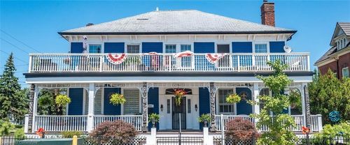 {{alt}} | Card Image