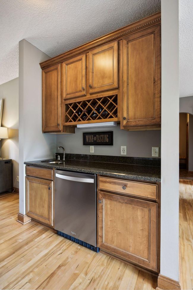 8061 Stone Creek Ct, House other with 6 bedrooms, 4 bathrooms and null parking in Minnetrista MN | Image 24