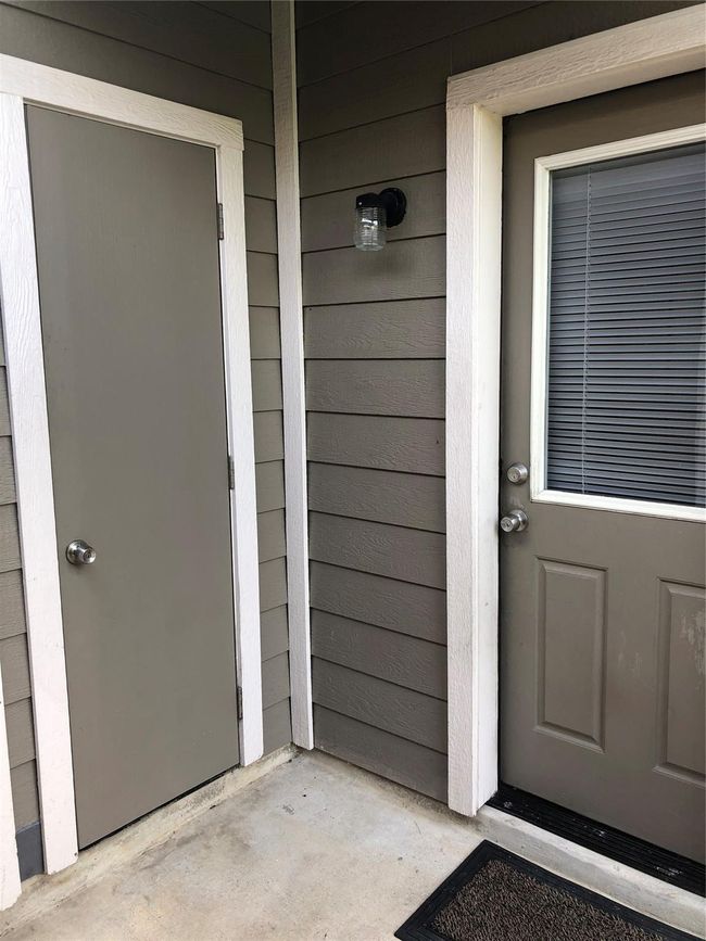 2011 Rustling Trees Way, Townhouse with 2 bedrooms, 2 bathrooms and 2 parking in Spring TX | Image 16