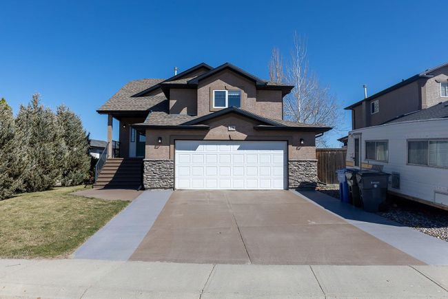 175 Sierra Drive Sw, Home with 3 bedrooms, 3 bathrooms and 4 parking in Medicine Hat AB | Image 3