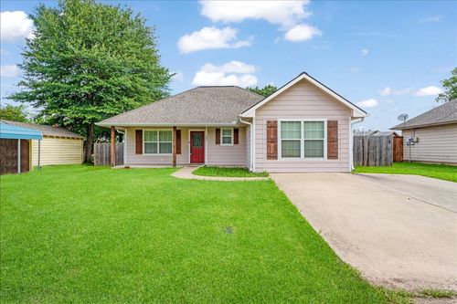 207 Chaffin St, Bonham, TX, 75418-2202 | Card Image