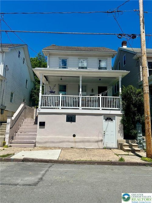 414 Center Ave, JIM THORPE, PA, 18229-1210 | Card Image