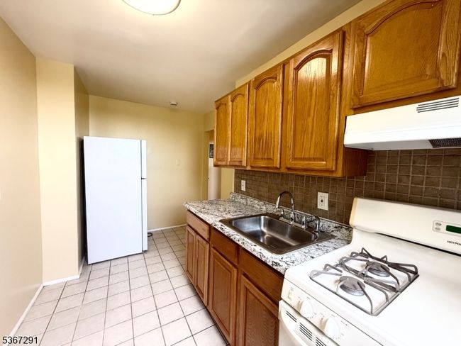 APT-304 - 2271 John F Kennedy Blvd, Townhouse with 1 bedrooms, 1 bathrooms and null parking in Jersey City NJ | Image 12