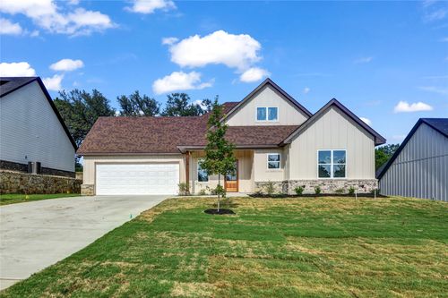 1604 Franklin St, Weatherford, TX, 76086-1637 | Card Image