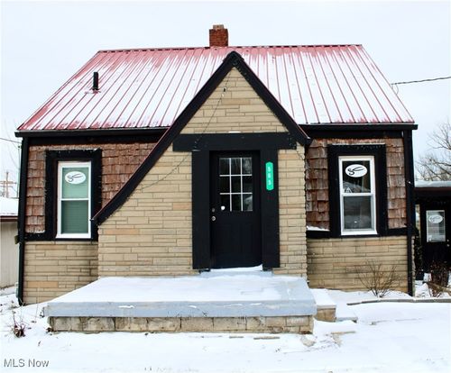 565 S Meridian Rd, Youngstown, OH, 44509-2931 | Card Image