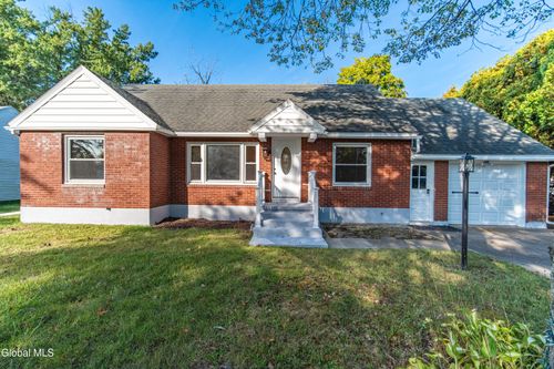 2313 Balltown Rd, Niskayuna, NY, 12309-2322 | Card Image