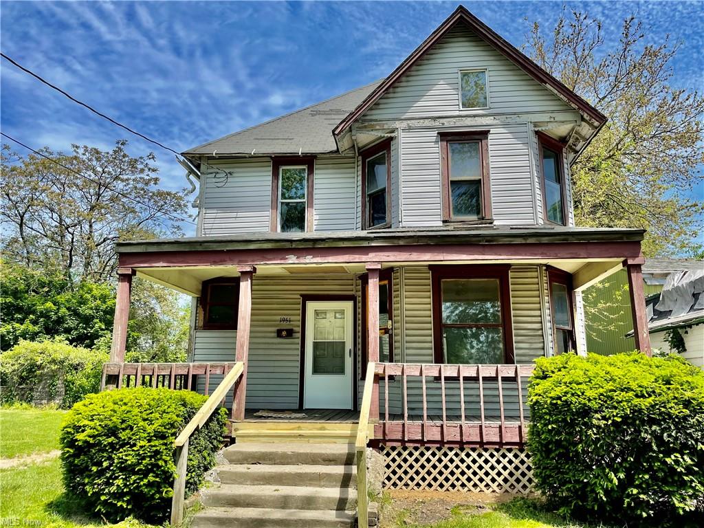 1951 Tuscarawas Street E, Sold in Canton - Zoocasa