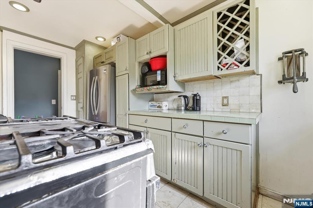 Residential Lease in Englewood 5