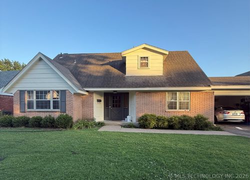 1832 58th St, Tulsa, OK, 74105-8813 | Card Image