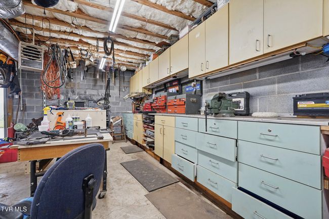 1124 Elizabethton Hwy, House other with 3 bedrooms, 3 bathrooms and null parking in Bluff City TN | Image 38