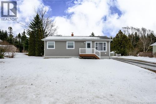 38 Churchland Rd, Saint John, NB, E2N1T8 | Card Image