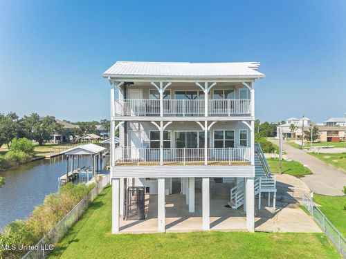 4001 S Nassau St, Bay Saint Louis, MS, 39520-7606 | Card Image