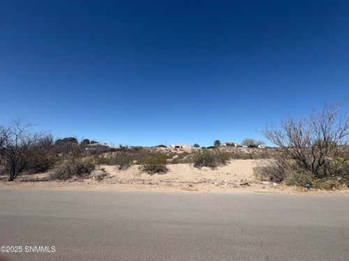 4131 Johnson Ln, Las Cruces, NM, 88011-2542 | Card Image