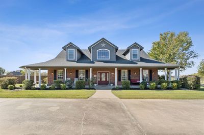 1072 W Secretariat Drive, House other with 4 bedrooms, 3 bathrooms and null parking in Terrell TX | Image 2