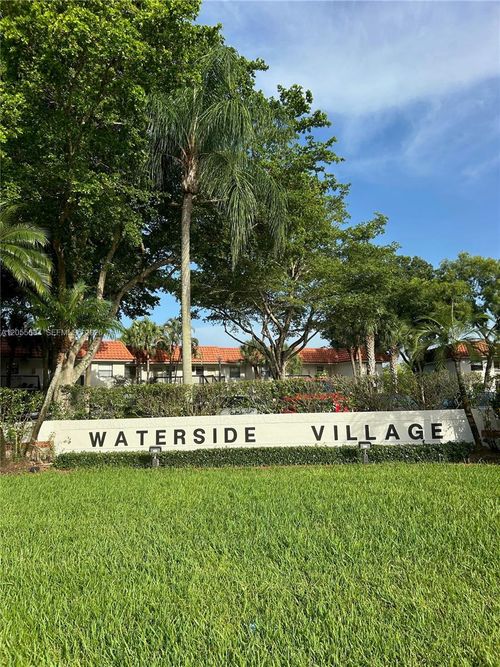 203-15710 E Waterside Cir, Sunrise, FL, 33326-2208 | Card Image