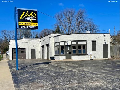 530 E Park Ave, Libertyville, IL, 60048-2809 | Card Image