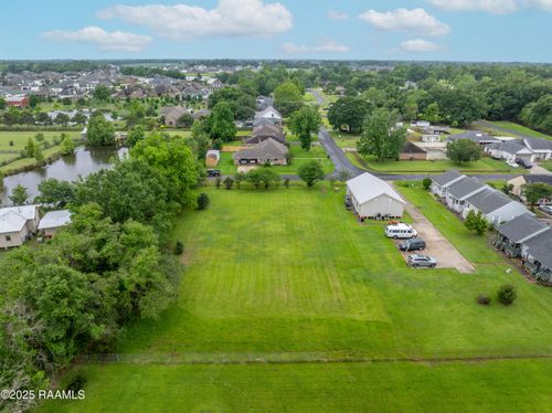 305 Solitaire Ave, Lafayette, LA, 70508-9630 | Card Image