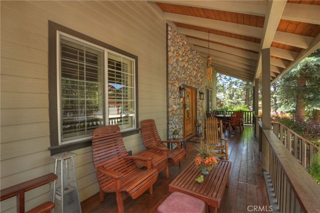 375 Meadow Cir N, House other with 4 bedrooms, 3 bathrooms and 2 parking in Big Bear Lake CA | Image 4