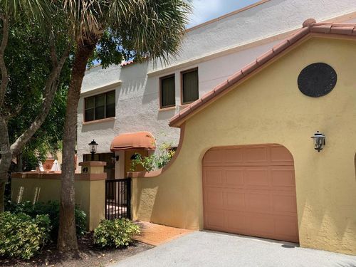 49 Uno Lago Dr, Juno Beach, FL, 33408-2662 | Card Image