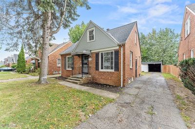 18312 Mapleboro Avenue, House other with 3 bedrooms, 1 bathrooms and null parking in Maple Heights OH | Image 2