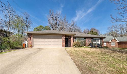 604 E Ash St, Fayetteville, AR, 72703-2701 | Card Image