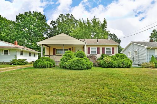 1529 Difford Dr, Niles, OH, 44446-2831 | Card Image