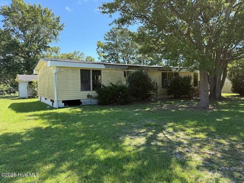 255 Hilltop Rd, Newport, NC, 28570-3721 | Card Image