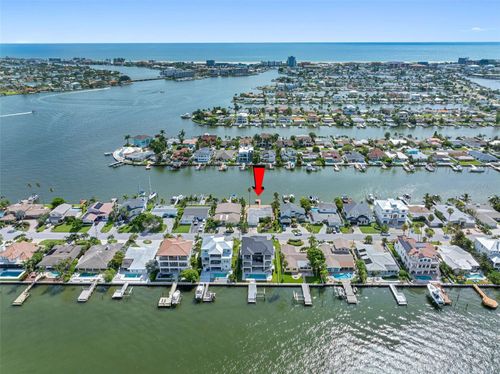 11220 9th Street E, TREASURE ISLAND, FL, 33706 | Card Image