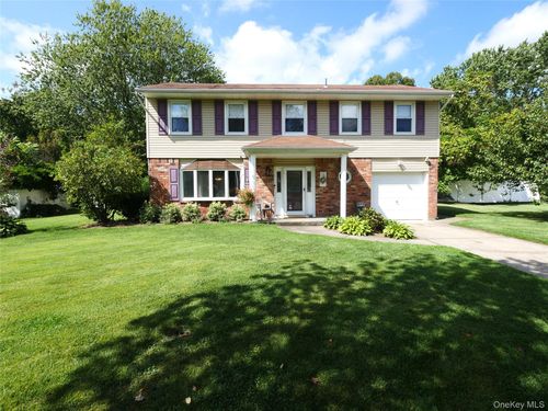 28 Block Blvd, Port Jefferson Station, NY, 11776-2912 | Card Image