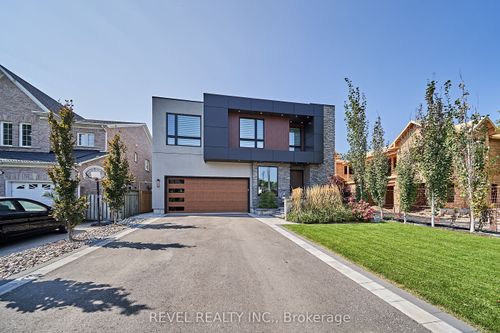 516 Poplar Ave, Ajax, ON, L1S1G1 | Card Image