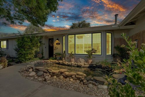 21544 Grangeville Blvd, Lemoore, CA, 93245-9663 | Card Image