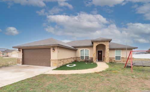 103 Muirfield St, La Vernia, TX, 78121-5106 | Card Image