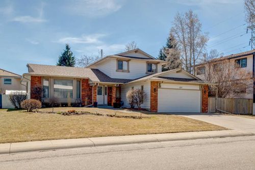 107 Valhalla Cres Nw, Calgary, AB, T3A1Z7 | Card Image