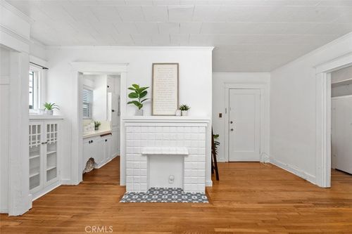 apt-7-1109 E 1st St, Long Beach, CA, 90802-5687 | Card Image