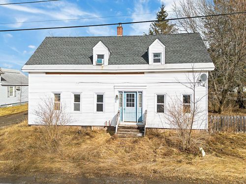 16 Maple Street, Vassalboro, ME, 04989 | Card Image