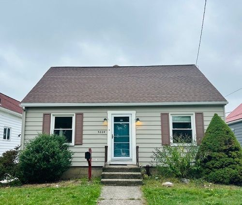 3224 French St, Erie, PA, 16504-1524 | Card Image