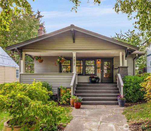 7017 12th Ave Nw, Seattle, WA, 98117-5249 | Card Image