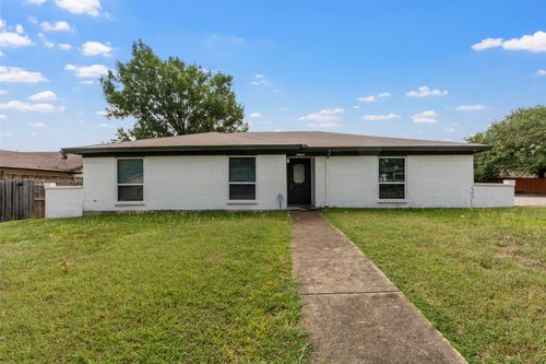 6250 Shirley Dr, North Richland Hills, TX, 76180-4736 | Card Image