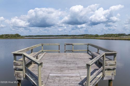 2999 Island Dr, N Topsail Beach, NC, 28460-8174 | Card Image