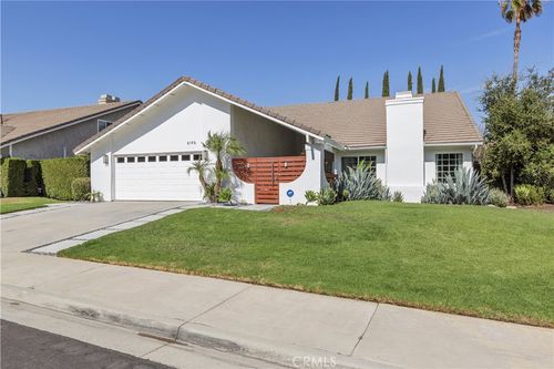 6146 Shadow Creek Dr, Agoura Hills, CA, 91301-6239 | Card Image