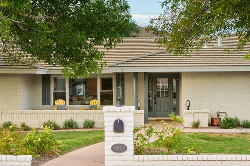 5952 E Calle Tuberia, Phoenix, AZ, 85018 | Card Image