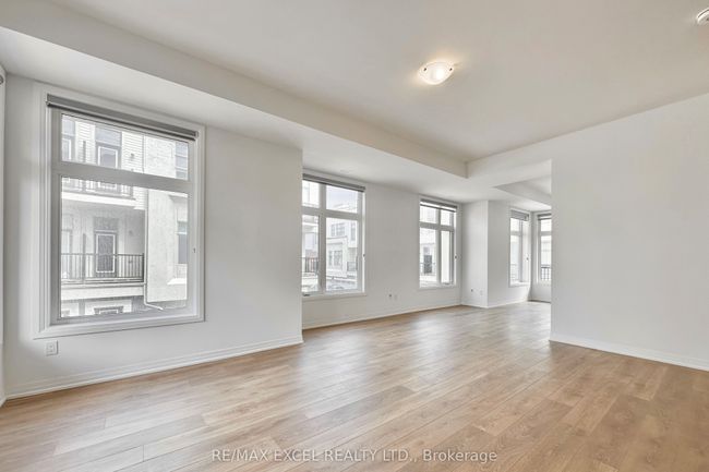 28 Alan Francis Lane, House attached with 3 bedrooms, 4 bathrooms and 1 parking in Markham ON | Image 16