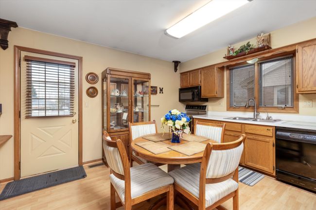 17047 Quarry St, House other with 3 bedrooms, 3 bathrooms and null parking in Riverview MI | Image 15