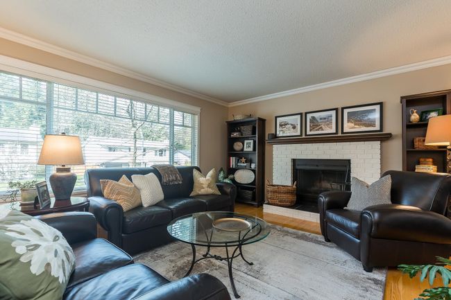 2410 Cameron Crescent, House other with 3 bedrooms, 2 bathrooms and 5 parking in Abbotsford BC | Image 15